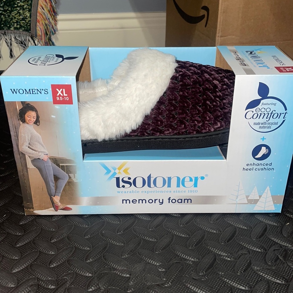 ISOTONER Memory Foam Slippers